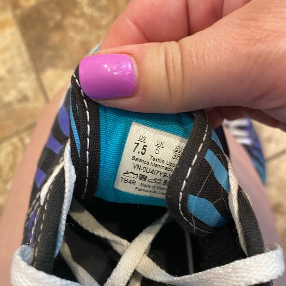 Vans multi colored shoes - Picture 4 of 8